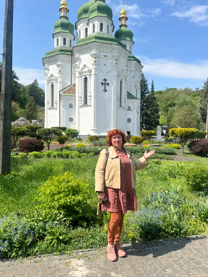 Выдубицкий монастырь и сиреневый рай в Киеве